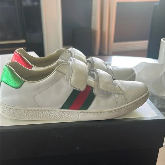 Gucci White and Red Sneakers with Minimalist Design